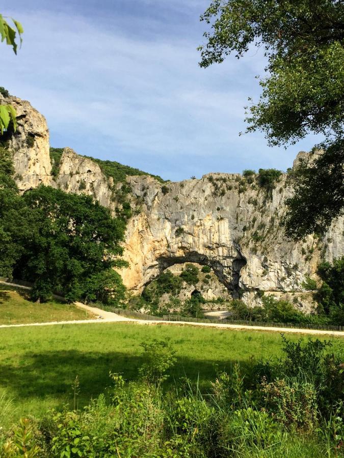 Hotel Le Manoir Du Raveyron Vallon-Pont-dʼArc Zewnętrze zdjęcie